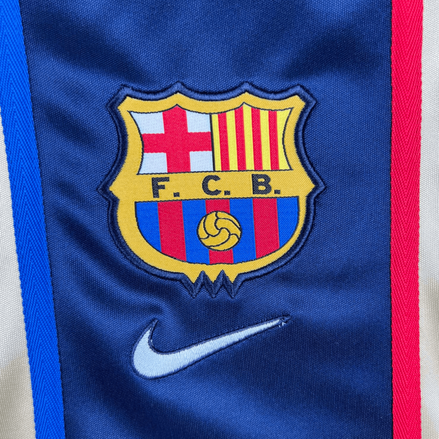 02/03 FC Barcelona Gold Away Retro Kit