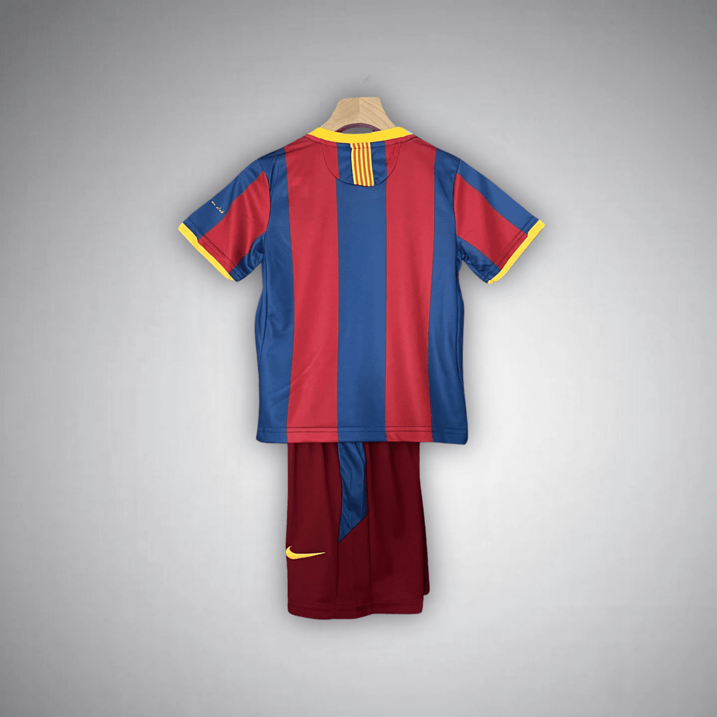 10/11 FC Barcelona Home Kids Size Kit