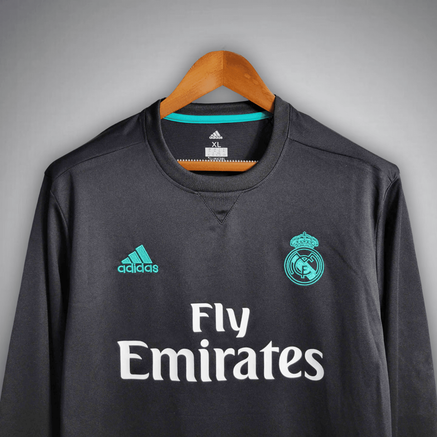 17/18 Real Madrid Long Sleeve Away Kit