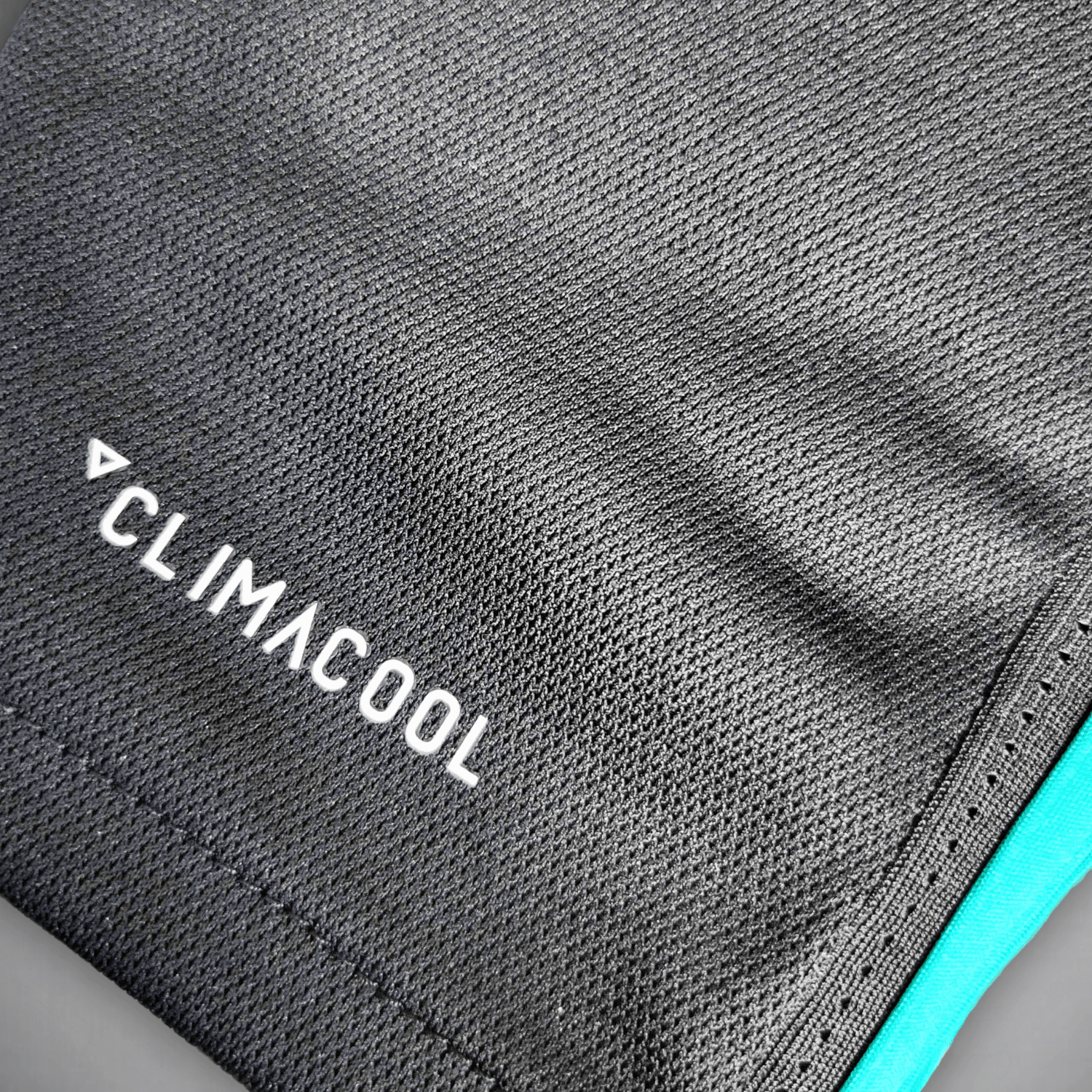 17/18 Real Madrid Long Sleeve Away Kit