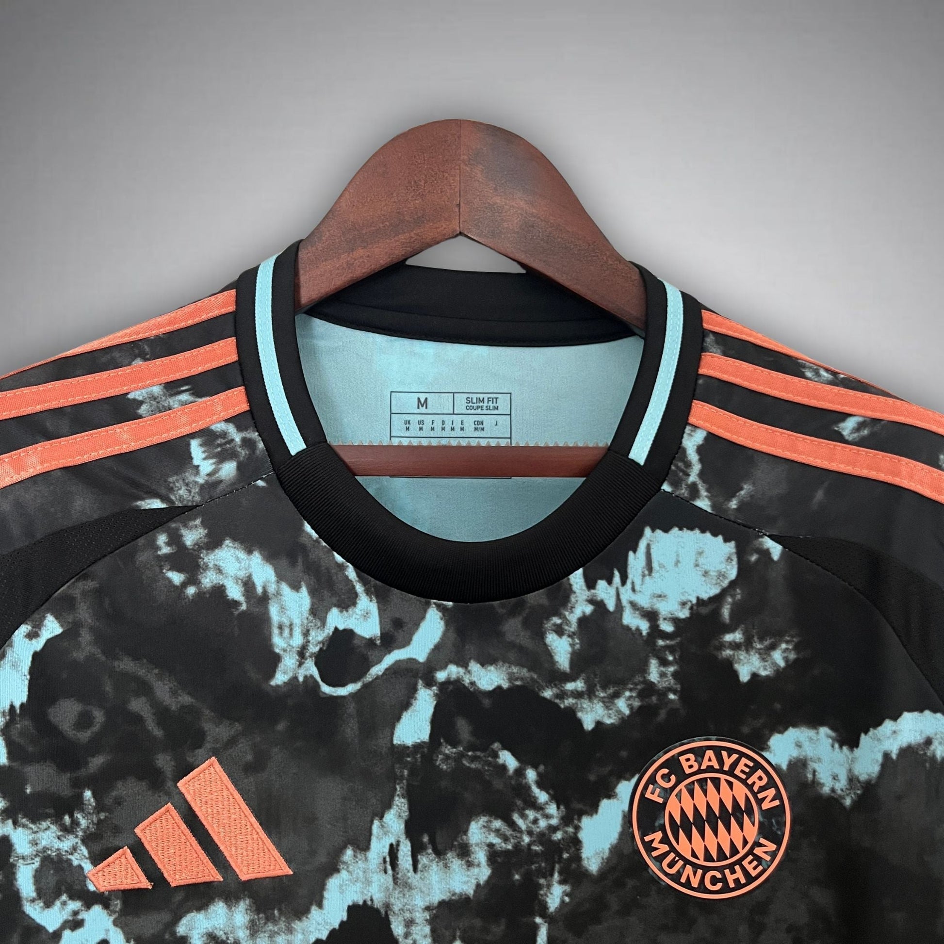 24/25 Bayern München Away Premium Kit