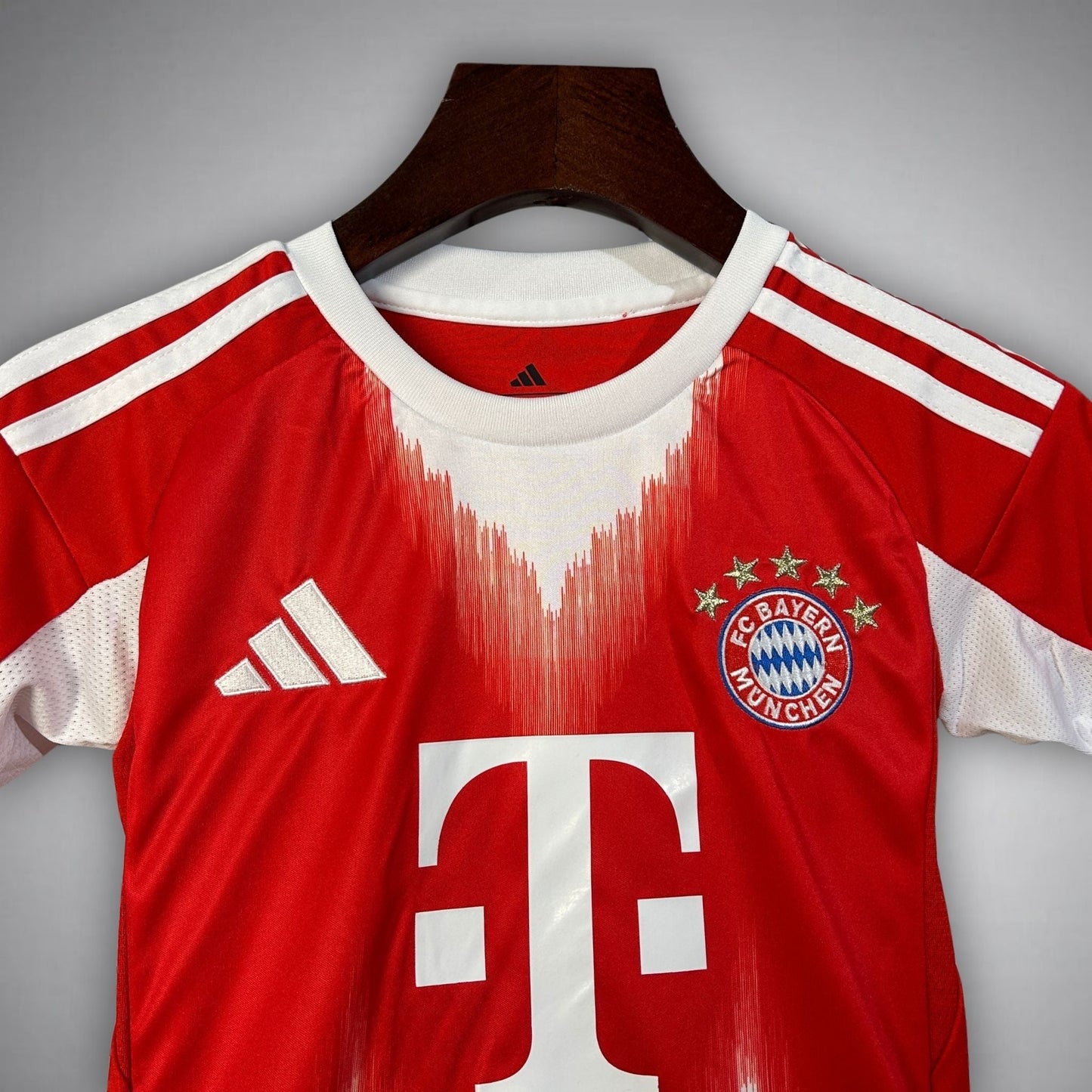 25/26 FC Bayern Home Kids Size Kit