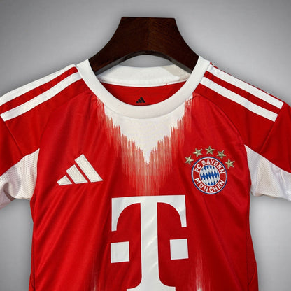 25/26 FC Bayern Home Kids Size Kit