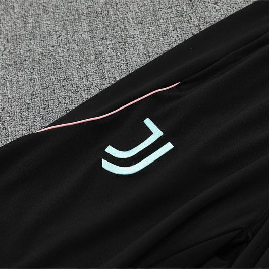 25/26 Juventus Training Black Tracksuit