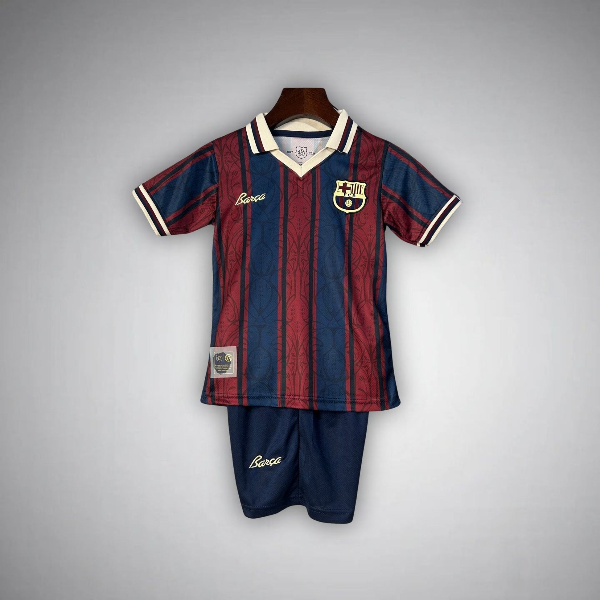 FC Barcelona "Catalan Roots" Premium Kids Size Kit