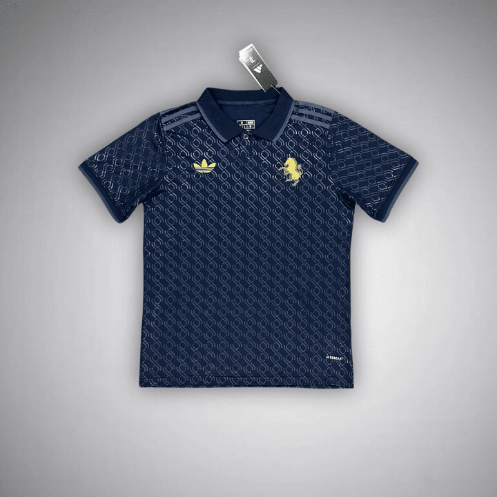 Juventus "Juve Iconica" Premium Kit