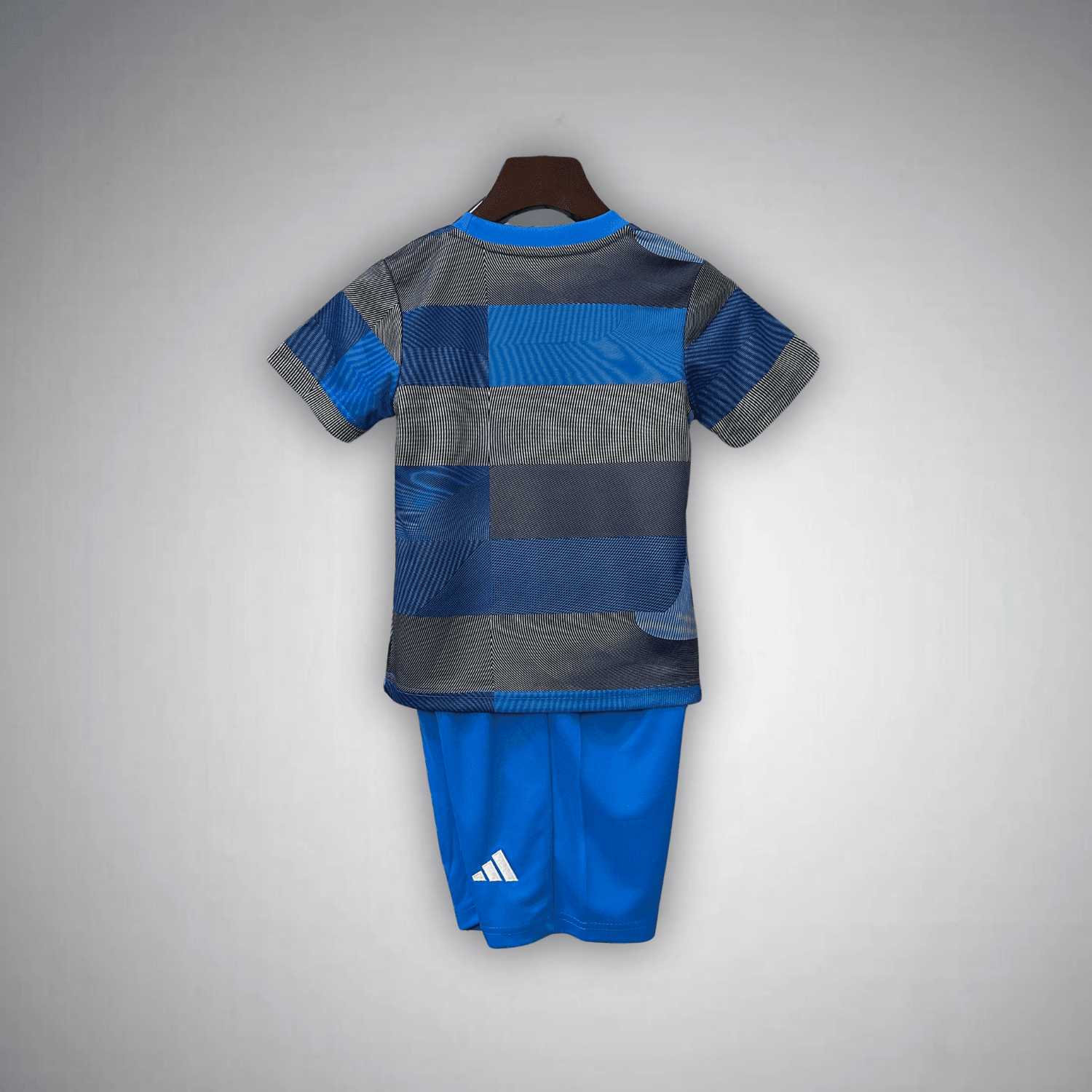 Real Madrid "Cibeles Wave" Premium Kids Size Kit