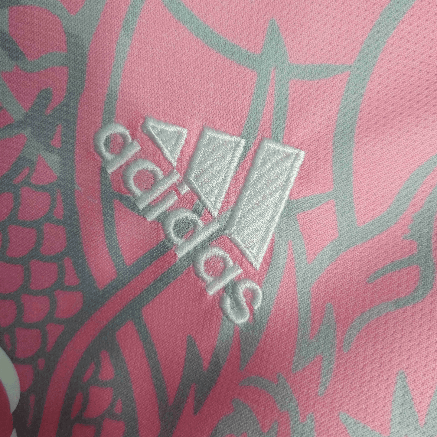 Real Madrid "Hello Kitty" Premium Kit