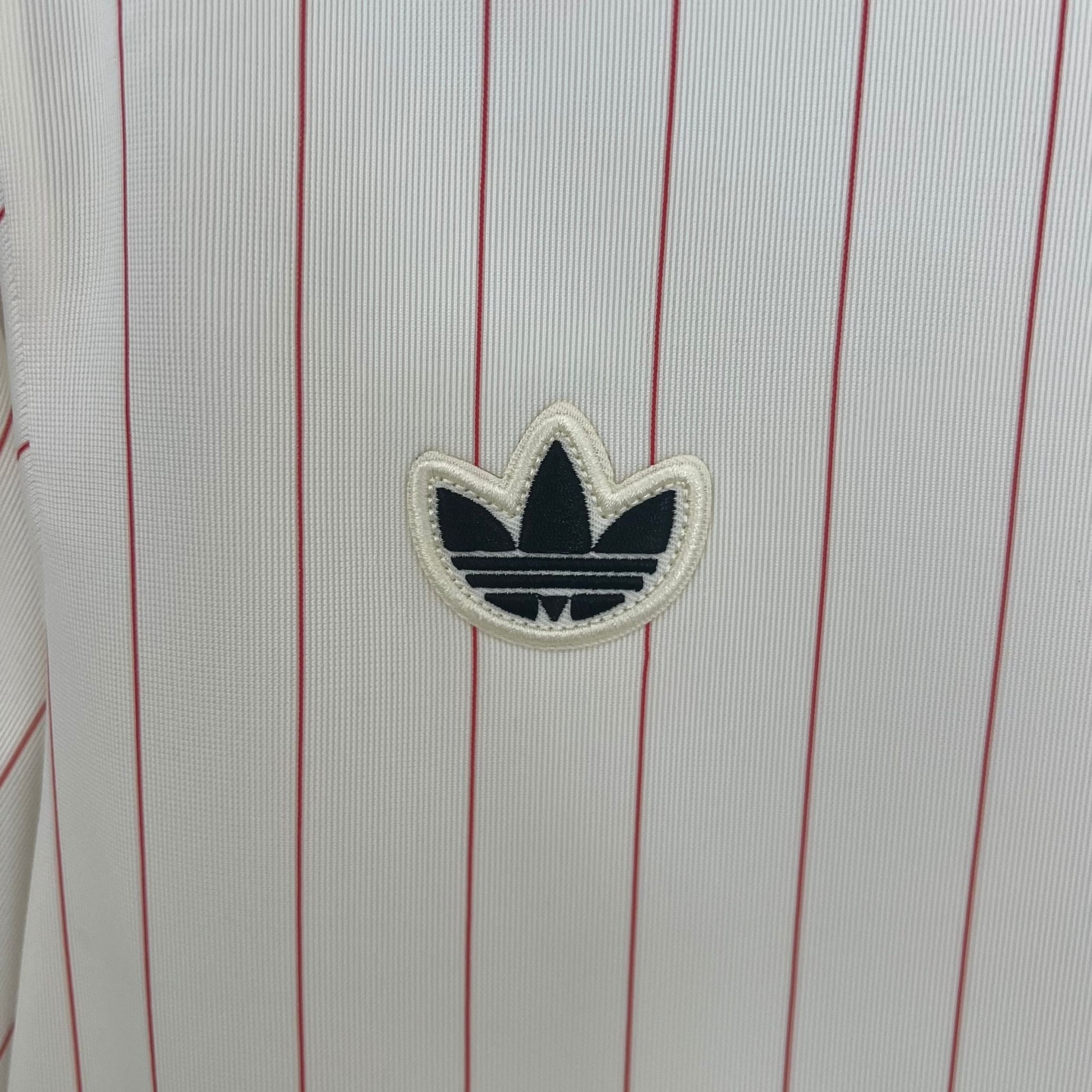 SL Benfica "Retro Stripes" Premium Kit