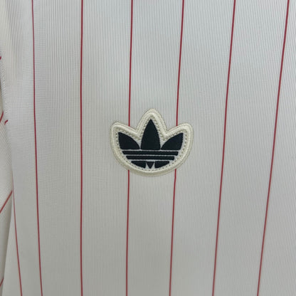 SL Benfica "Retro Stripes" Premium Kit